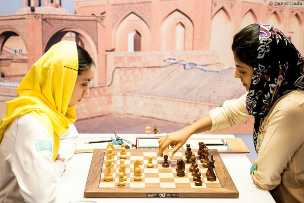 Dinara Saduakassova (Kazajistán) vs Harika Dronavalli (India)