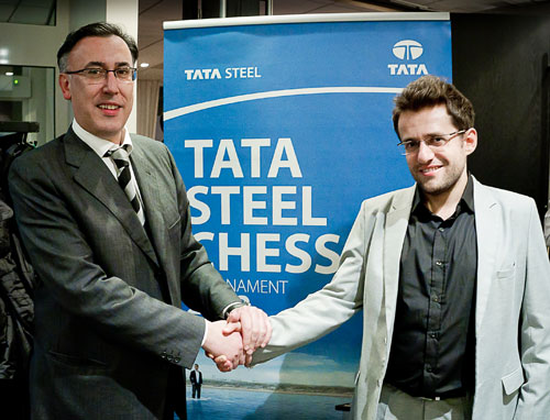 Juan Carlos Fernández con Levon Aronián ganador del torneo Tata Stell Chess (Holanda)
