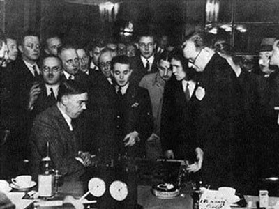 Dr. Max Euwe vs Alexander Alekhine 1935