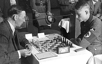 Torneo de Grandes Maestros 1942 Stoltz – Klaus Junge (a la derecha) 