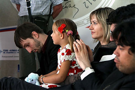 Alexander Grischuk, su hija y su esposa, WGM Natalia Zhukova, un Kramnik oculto y Nakamura