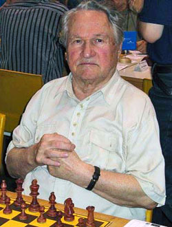 Ratmir Dmitrievich Kholmov a los 80 años