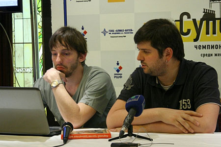 Grischuk y Svidler en la conferencia de prensa 