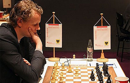 Jan Gustafson sorprendido por la India del Rey de Kramnik 