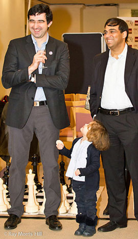 Kramnik, su hija Daria y Anand