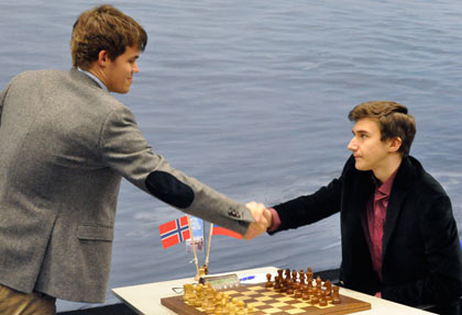 Saludo inicial Carlsen vs Karjakin