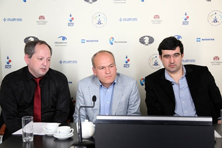 Smirin, el patrocinador Andrei Filatov y Kramnik 