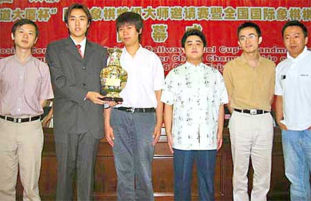 Equipo de China: Zhang Zhong, Bu Xiangzhi, Wang Hao, Wang Yue, Ni Hua y Zhang Pengxiang